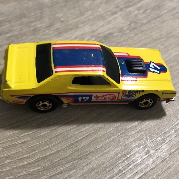 1974 HOT WHEELS, HOT ONES, TORINO STOCKER, Yellow, No.9533, Malaysia Toy Car - Picture 3 of 4